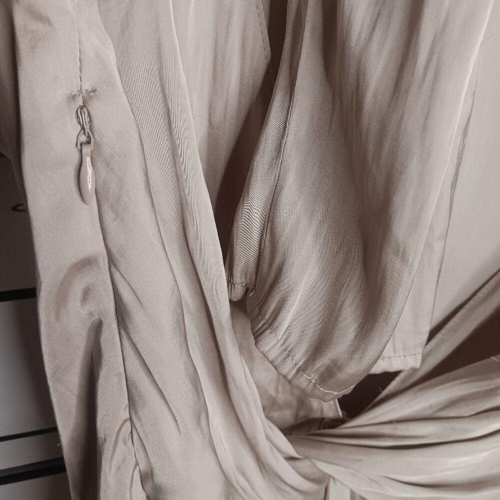 LUSH / CHAMPAIGN SILKY BLOUSE 100 PERCENT POLYESTER - Picture 11 of 12